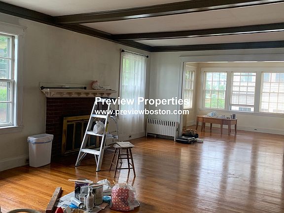 2nd image of 240 Bellevue St
