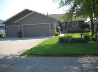15608 N Tradewind Dr, Spirit Lake, IA 51360