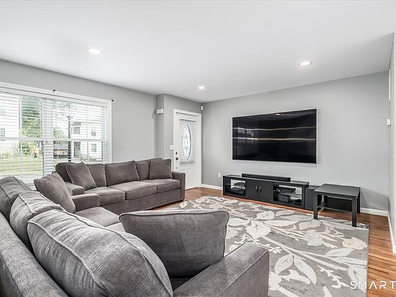 3rd image of 40 Division Street #4