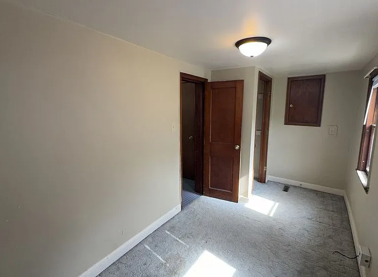 1219 State St — Photo 11