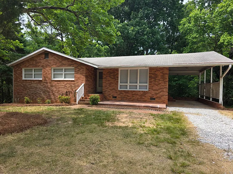 3310 Hillside Dr — Photo 1