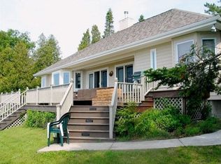 220 Graham Ave, Saint Ignace, MI 49781