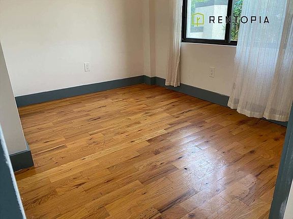 5th image of 476 Gates Ave #4I