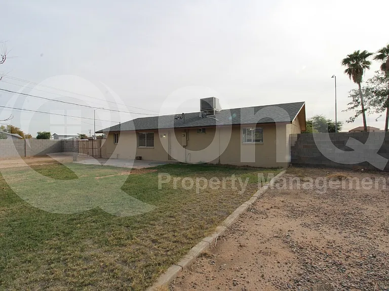 4558 E Halifax St — Photo 23