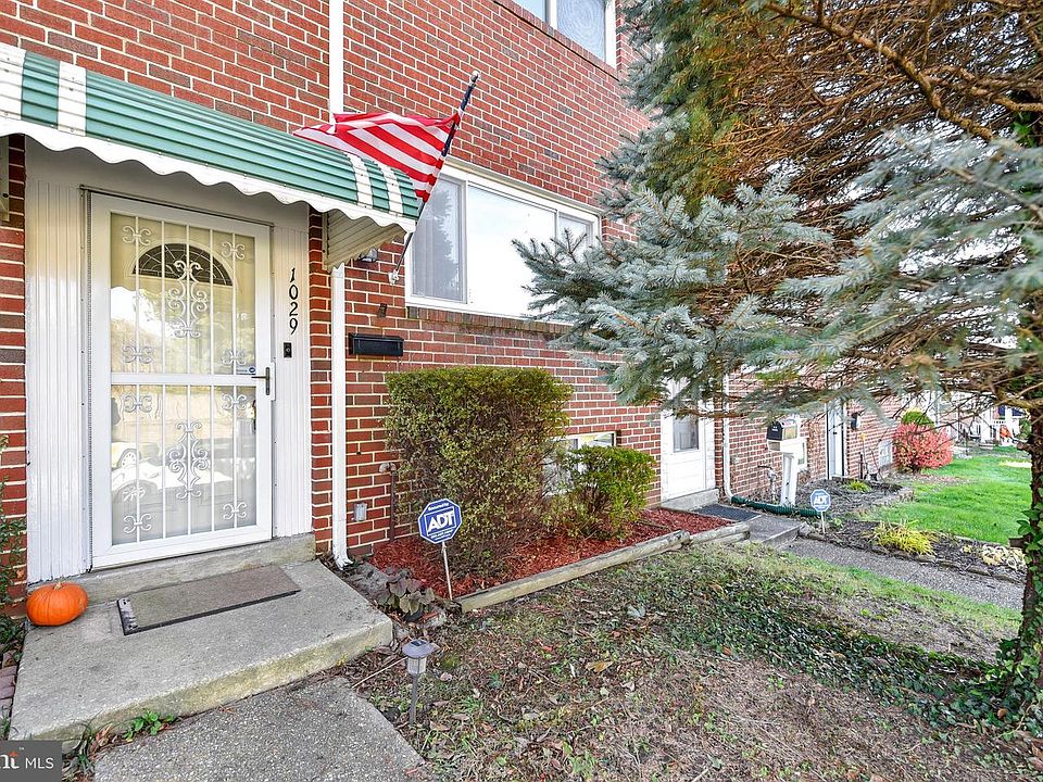 1st image of 1029 Regina Dr