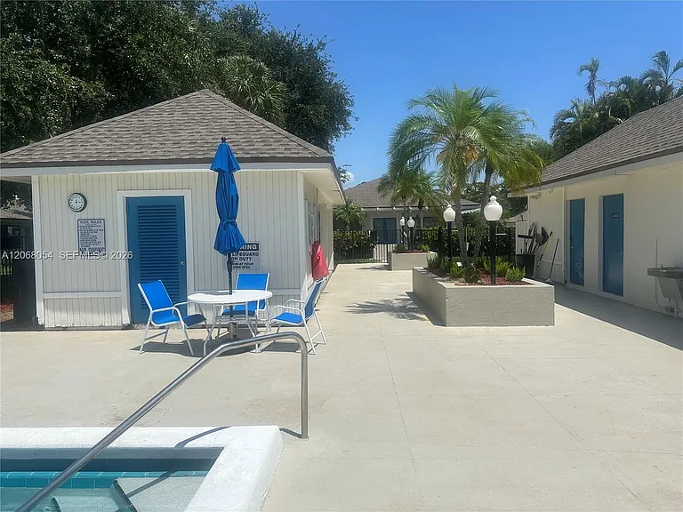 2902 SW 21st Ter #301C — Photo 20