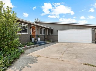 70 Herlou Dr, Selah, WA 98942