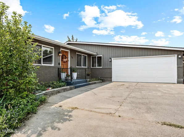 70 Herlou Dr, Selah, WA 98942