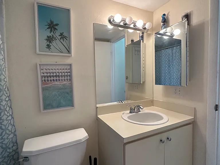 10900 SW 104th St — Photo 5