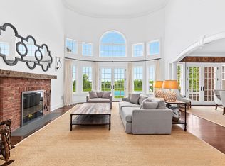 1060 Deerfield Rd, Water Mill, NY 11976