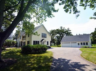 39W680 McDonald Rd, Campton Hills, IL 60124