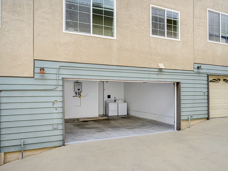 2359 Mira Vista Ave #F — Photo 14