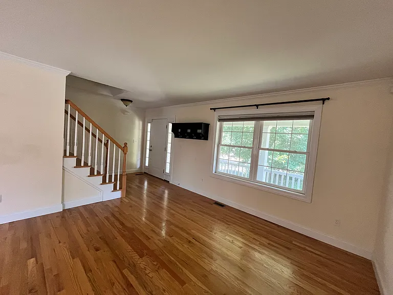 302 High St — Photo 4
