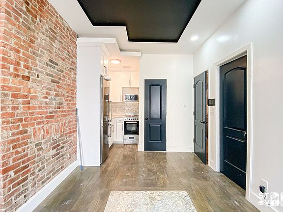 2nd image of 509 Van Buren St #3RR