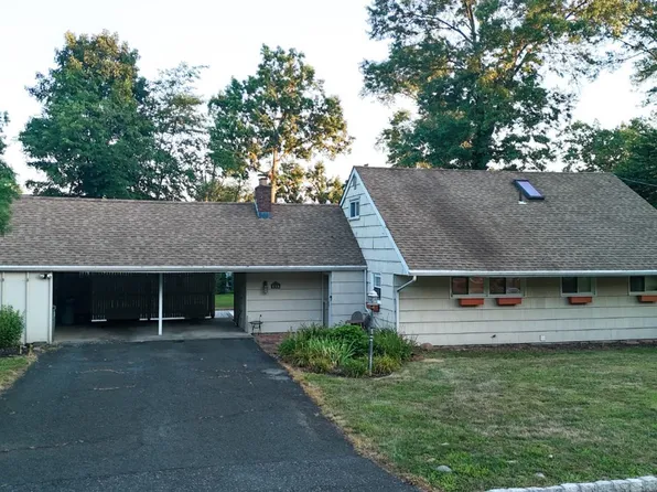 139 Woodland Rd, Piscataway, NJ 08854