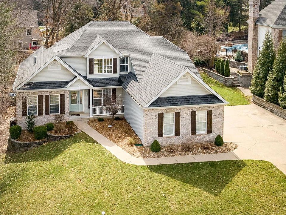 2nd image of 20 Park Hill Cir