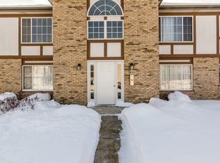 1401 Root St UNIT 2W, Crest Hill, IL 60403