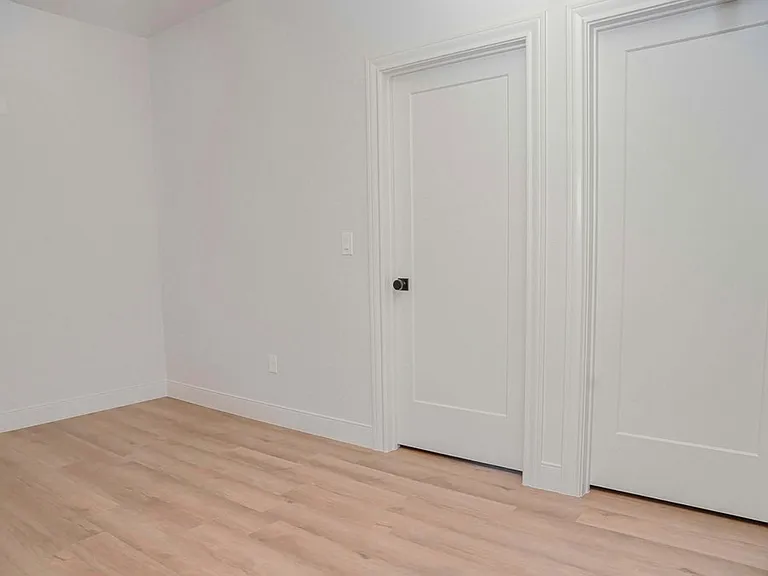 5502 Union Sq — Photo 31