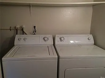 2 bed, 1.5 bath, 1220 sqft, $2,800 — Photo 4
