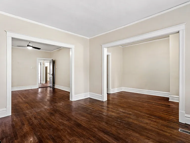 6026-28 Pershing Ave #6026 — Photo 4