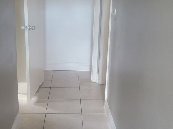 211 W Hancock St #211