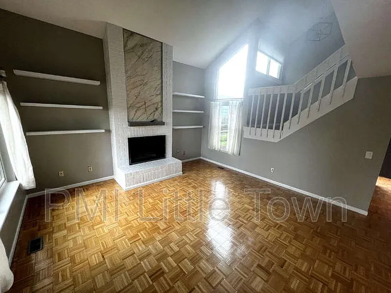 10772 W Berry Ave — Photo 6
