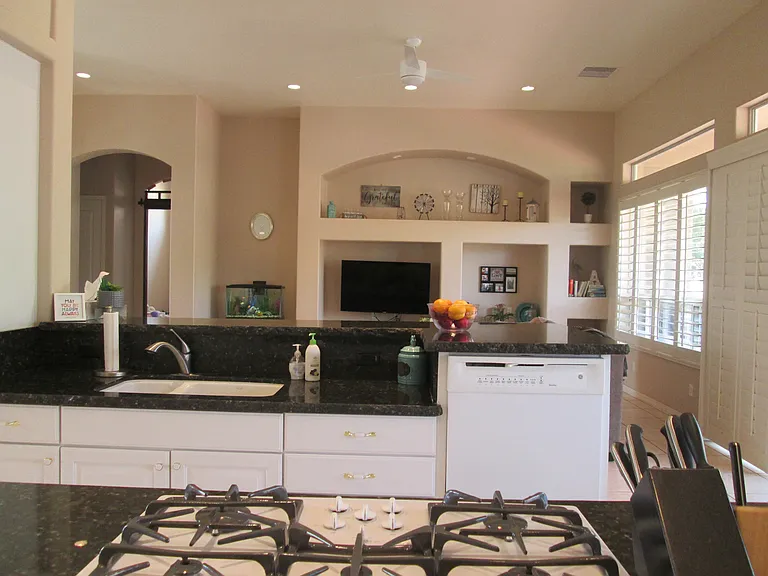 5745 E Sunset Point Dr — Photo 13