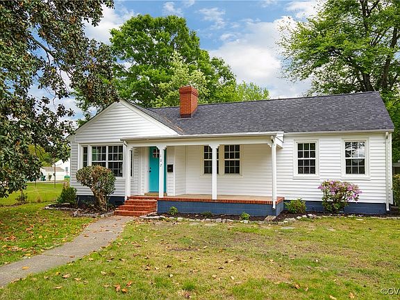 2nd image of 107 S Kalmia Ave
