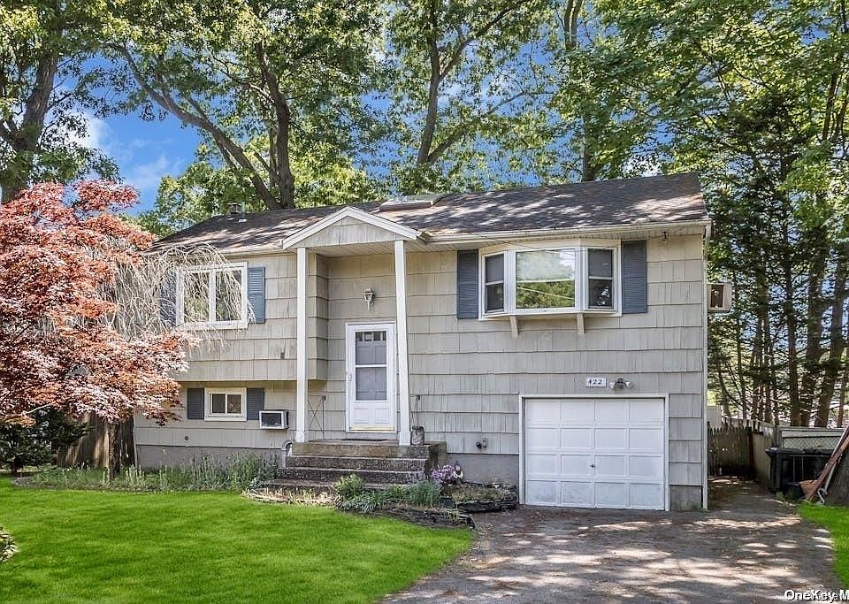 1st image of 422 Broadway Greenlawn