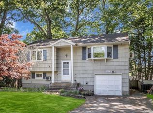 422 Broadway Greenlawn, Huntington, NY 11743