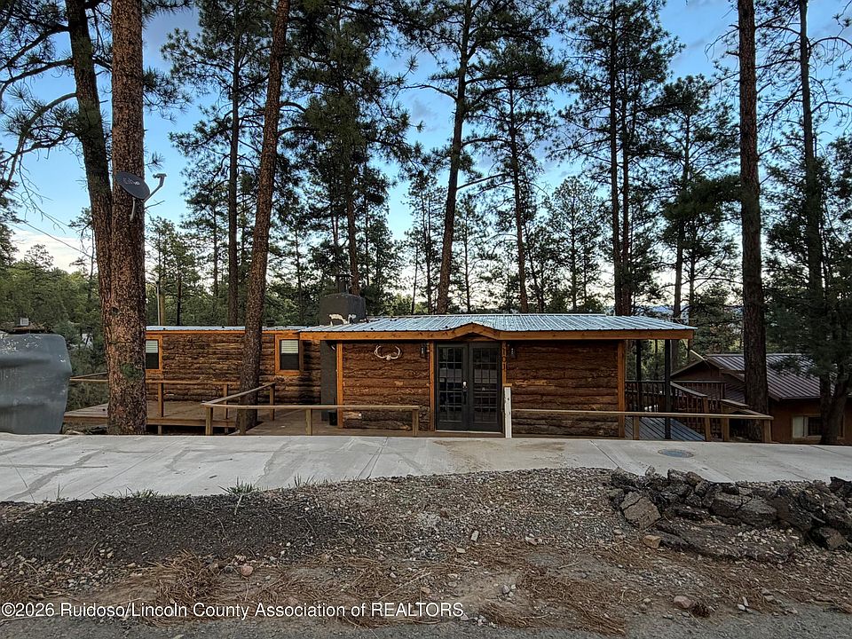 1st image of 101 Yellow Pine Rd