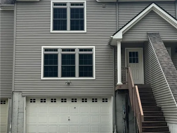 29 Ellsworth Lane #5, Poughkeepsie, NY 12601