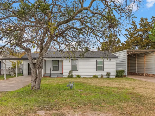 5820 Isbell St, Fort Worth, TX 76114