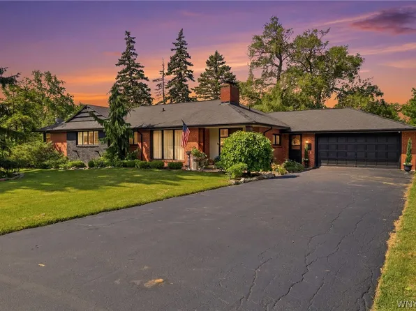 620 N Forest Rd, Williamsville, NY 14221