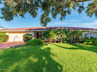 31 Yacht Haven Dr, Cocoa Beach, FL 32931