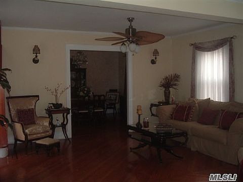 3rd image of 69 Stewart St