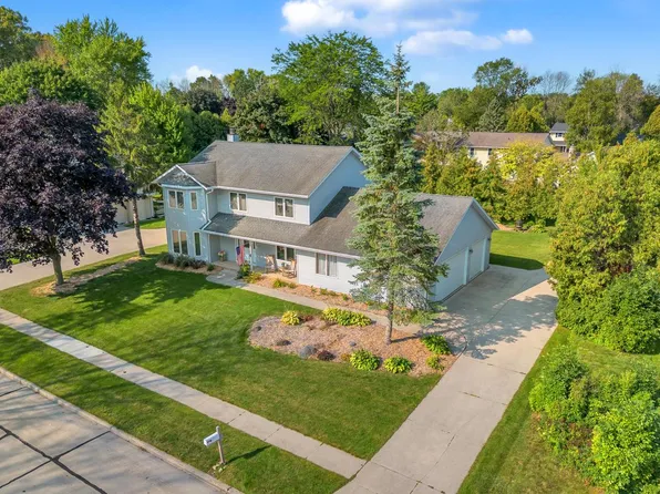 3517 Barkwood LANE, Manitowoc, WI 54220