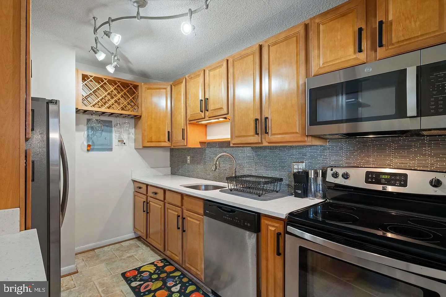 2 bed, 2.0 bath, 1170 sqft, $2,750 — Photo 3