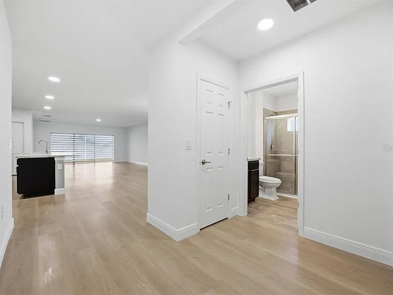 446 Hamlet Loop — Photo 4