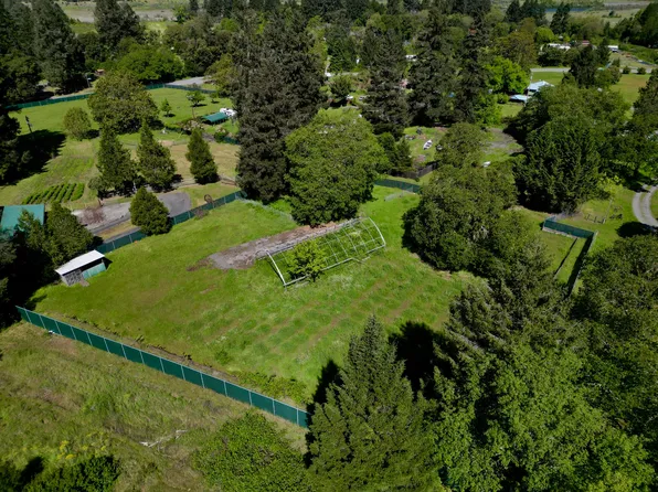 1450 Red Cap Rd, Orleans, CA 95556