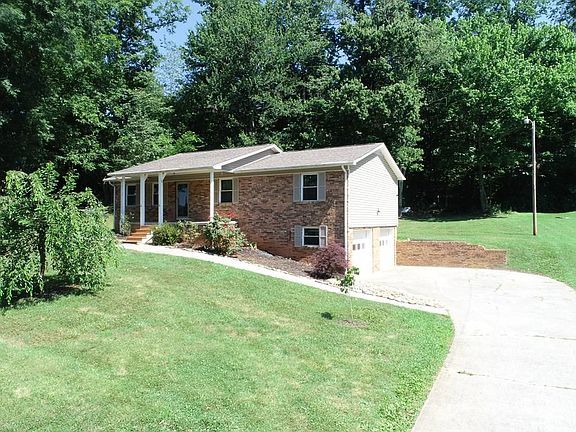 3rd image of 4074 White Wood Cir