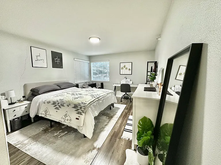 700 Front St S #B102 — Photo 4