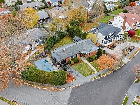 2nd image of 35 Alden Rd
