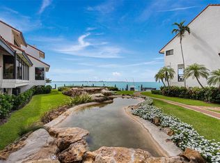 L'hermitage, Miami, FL 33133