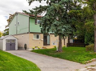 16 Grand River Ct, Brampton, ON L6S2J8
