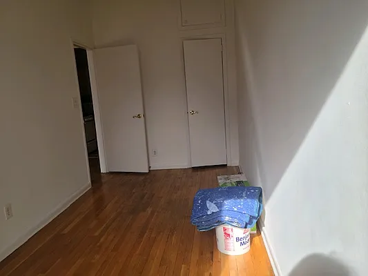 Rented by Chartwell Manhattan Realty | media 14