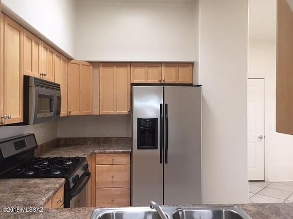 3rd image of 305 W Calle Lupita