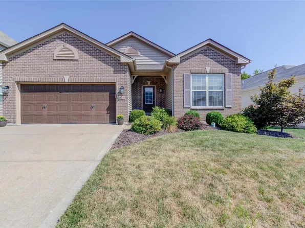 517 Country Landing Dr, Lake Saint Louis, MO 63367