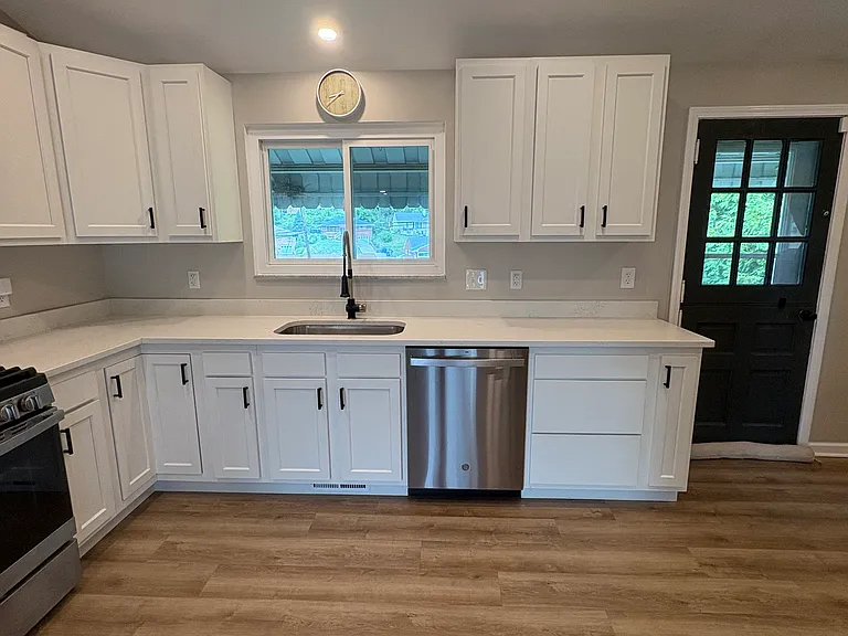 1624 Sillview Dr — Photo 23