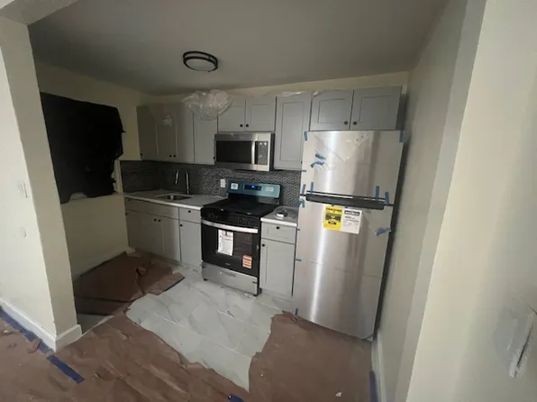 139-12 Springfield Boulevard image 1 of 10